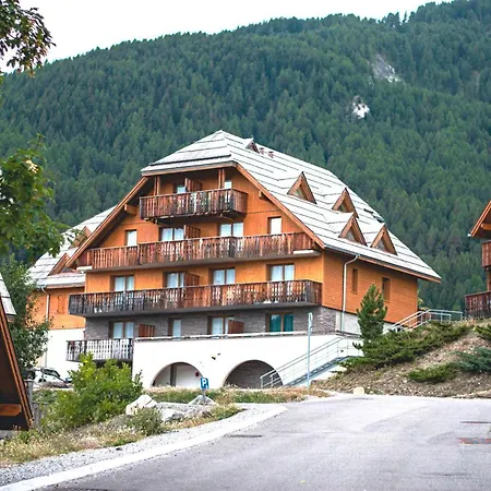 Apartment Cosy Avec Balcon A Pra Loup 1500 - Les De Praroustan - Fr-1-504-263 *