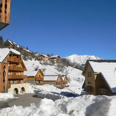 Avec Balcon Et Parking A Pra Loup - Fr-1-504-263 דירה